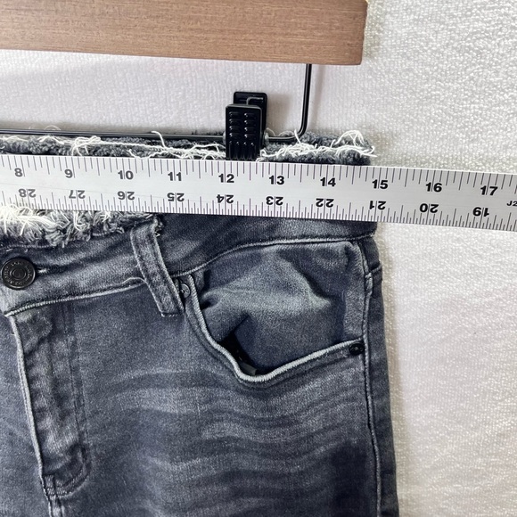 KanCan Distressed Black Ankle Frayed Jeans Womens 29 Waist Stretch Denim 2148 - Picture 4 of 8